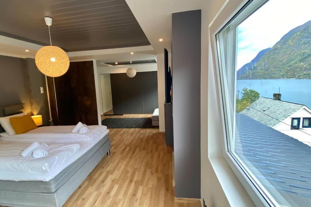 オッダ Fjordside Panorama House Trolltungaヴィラ エクステリア 写真